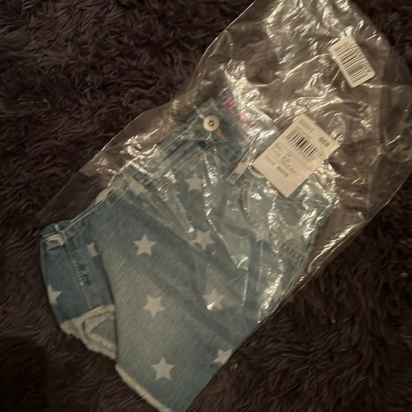 Brand New Blue Jean star shorts size slim 8 and a 12 - Picture 2 of 6